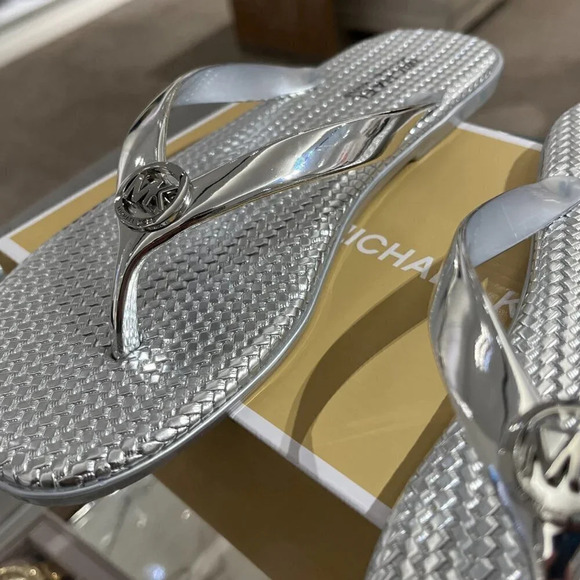 Jet Set Metallic PVC Flip-Flop size7 - Picture 6 of 9